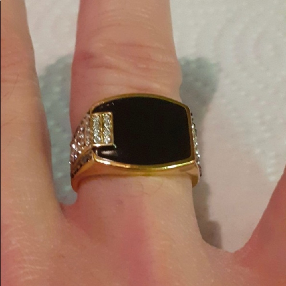 Classic Men's Fashion Black Sapphire Ring - Picture 3 of 4